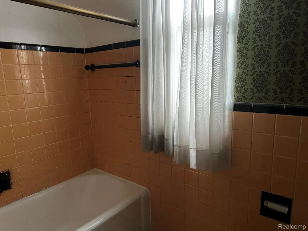 15117 Holmur Street Detroit City, MI 48238