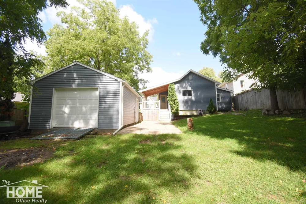 216 Laing Street Laingsburg City, MI 48848