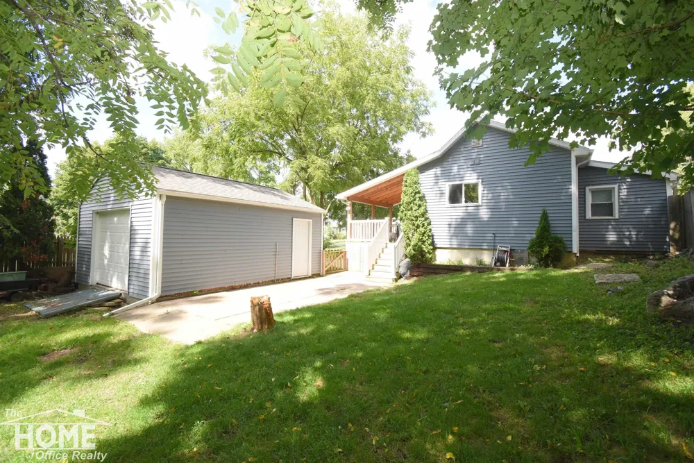216 Laing Street Laingsburg City, MI 48848