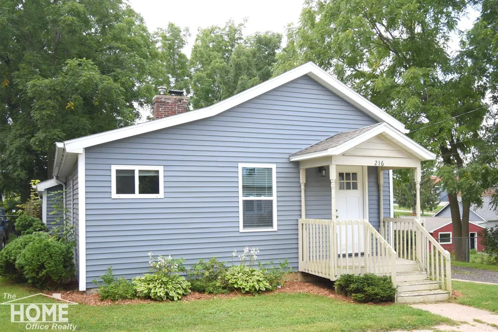 216 Laing Street Laingsburg City, MI 48848