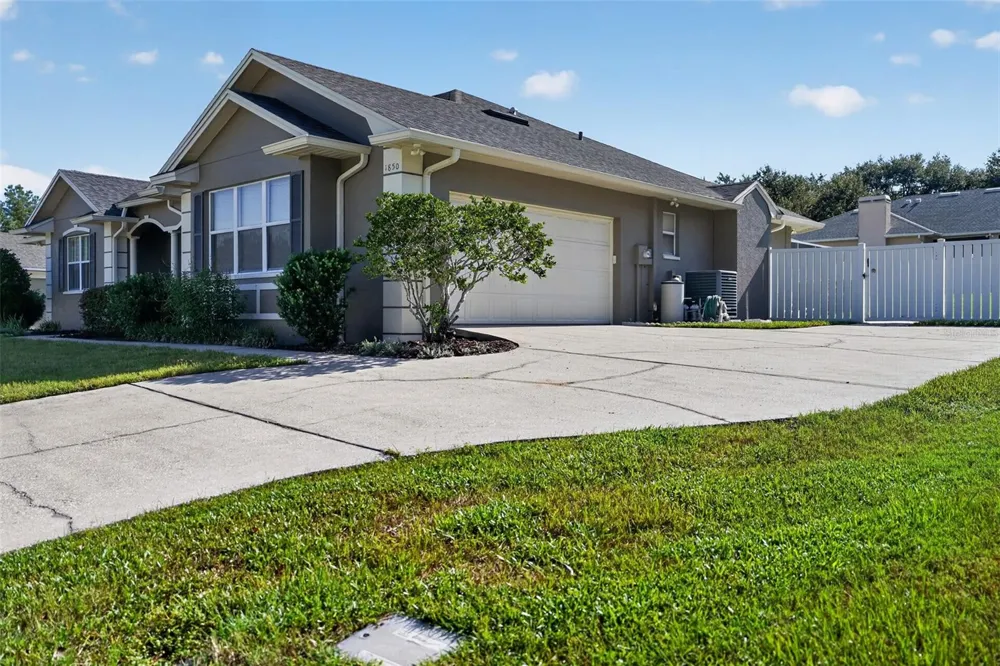 1850 SANDY KNOLL CIRCLE Lakeland, FL 33813
