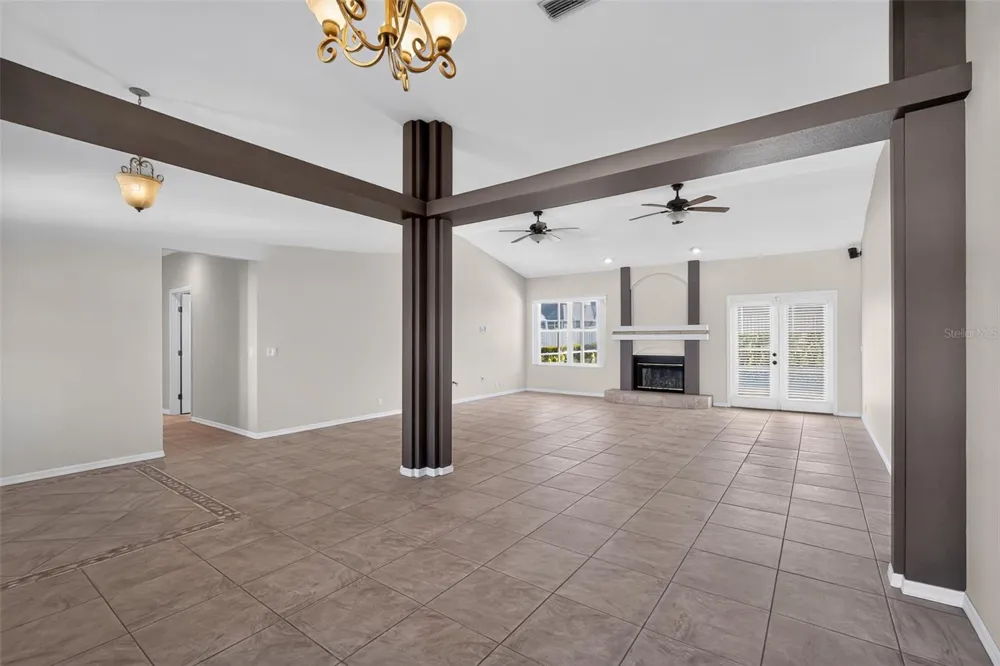 1850 SANDY KNOLL CIRCLE Lakeland, FL 33813