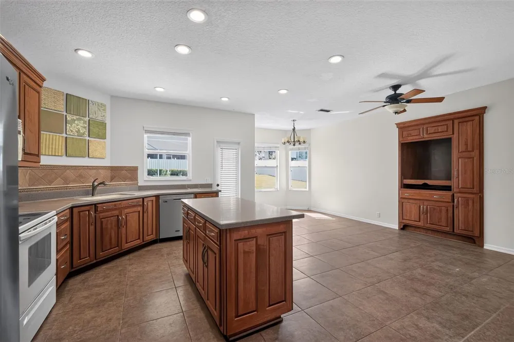 1850 SANDY KNOLL CIRCLE Lakeland, FL 33813