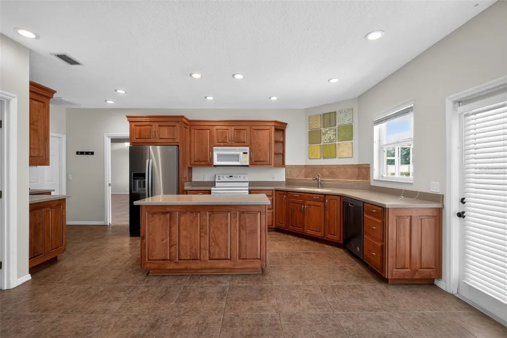 1850 SANDY KNOLL CIRCLE Lakeland, FL 33813