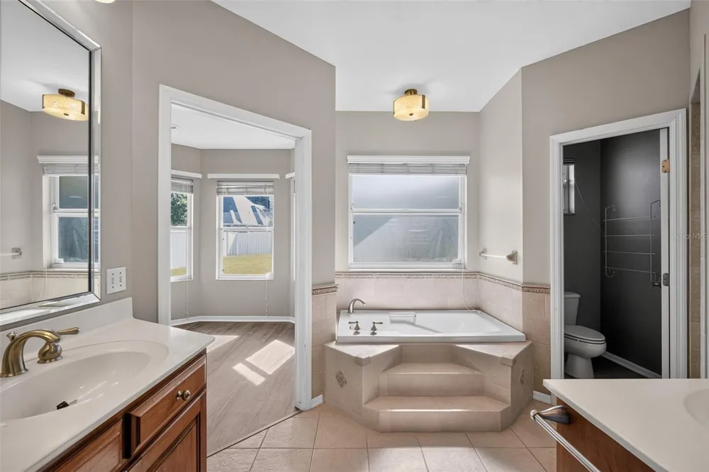 1850 SANDY KNOLL CIRCLE Lakeland, FL 33813