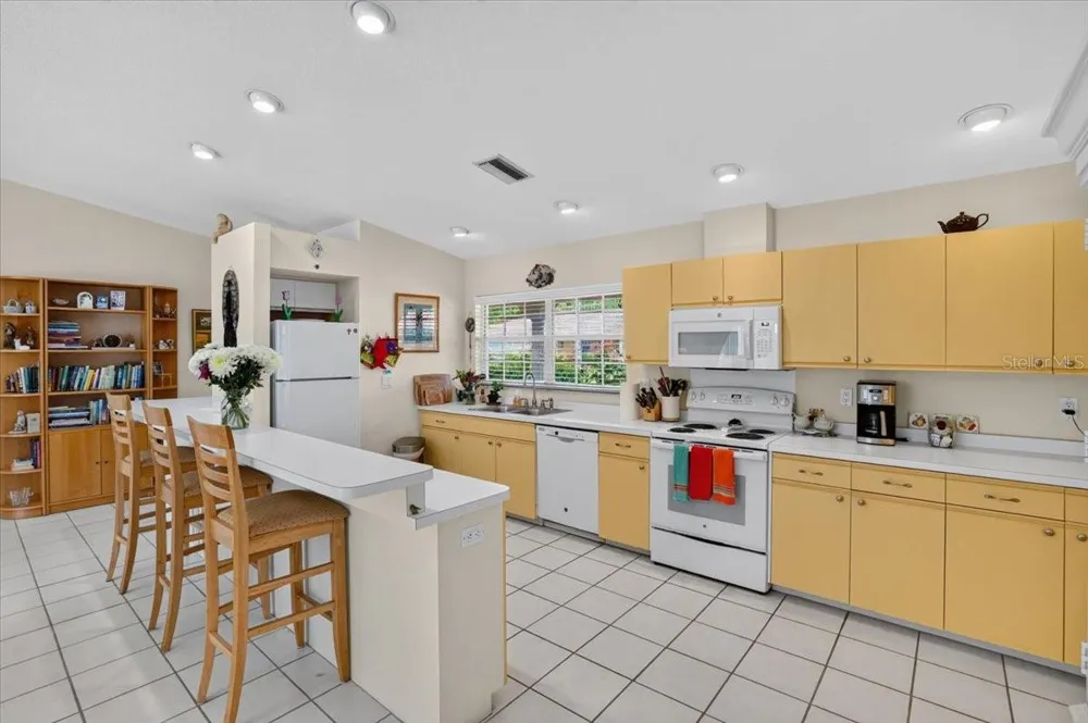 122 49TH COURT E Palmetto, FL 34221