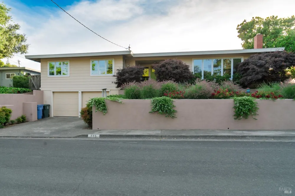 775 Josephine Lane Healdsburg, CA 95448