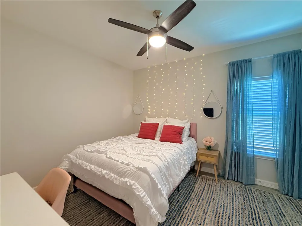 105 Traditions Drive Rockport, TX 78382