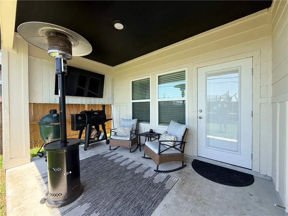 105 Traditions Drive Rockport, TX 78382