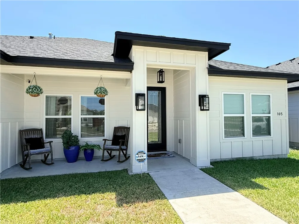 105 Traditions Drive Rockport, TX 78382