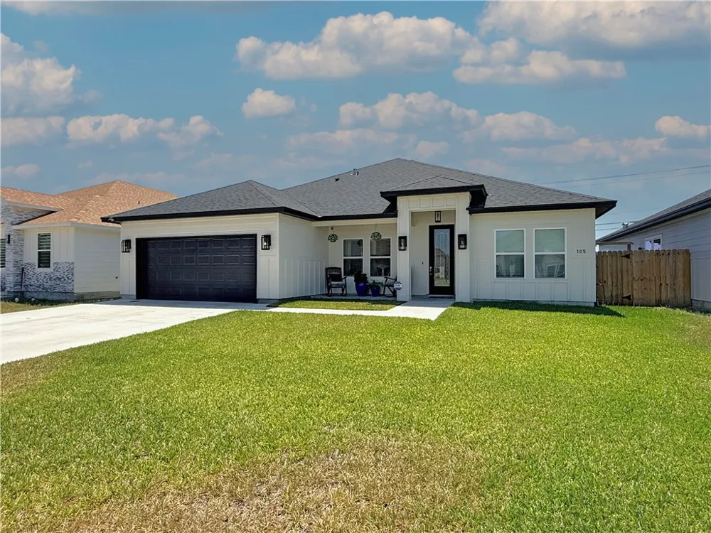 105 Traditions Drive Rockport, TX 78382
