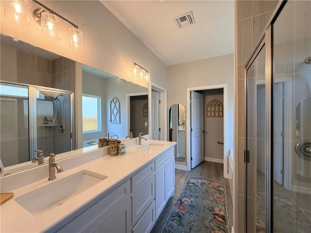 105 Traditions Drive Rockport, TX 78382