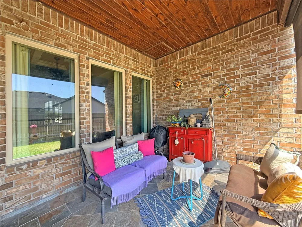 102 Chiman Drive Portland, TX 78374