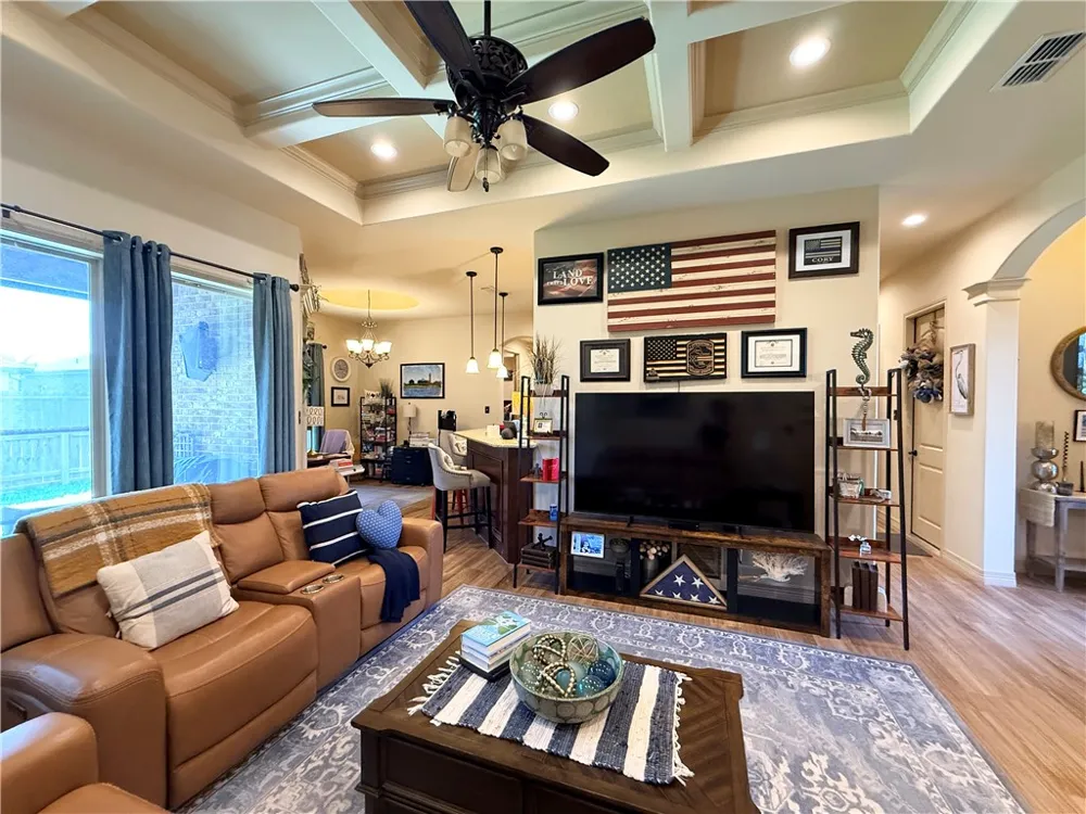 102 Chiman Drive Portland, TX 78374