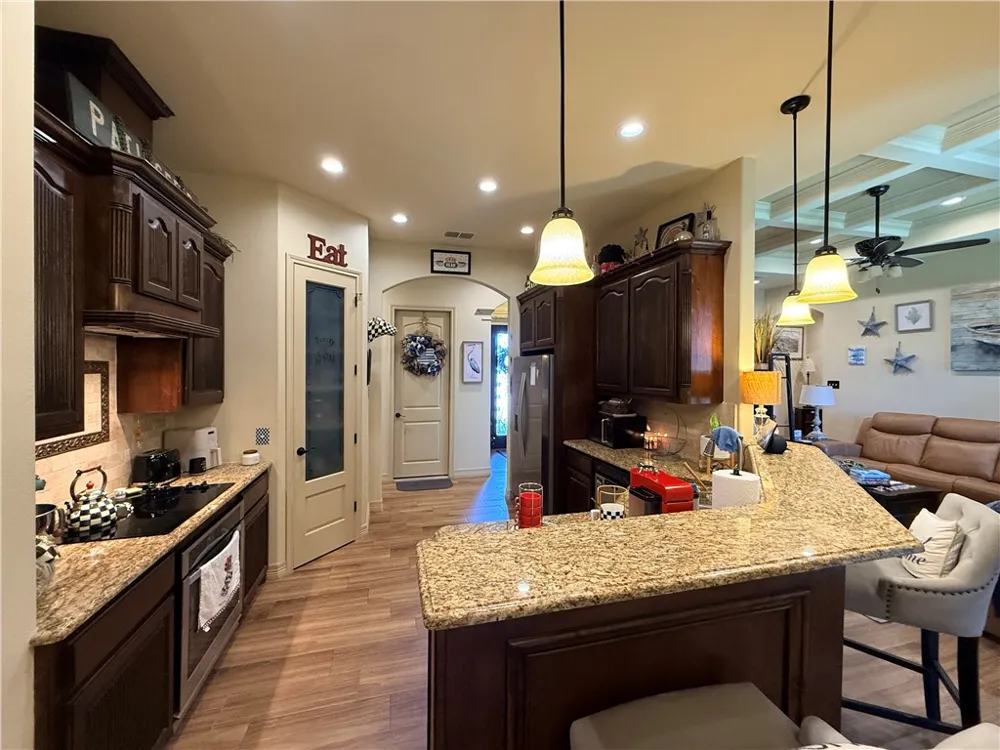 102 Chiman Drive Portland, TX 78374