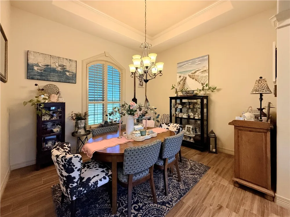 102 Chiman Drive Portland, TX 78374