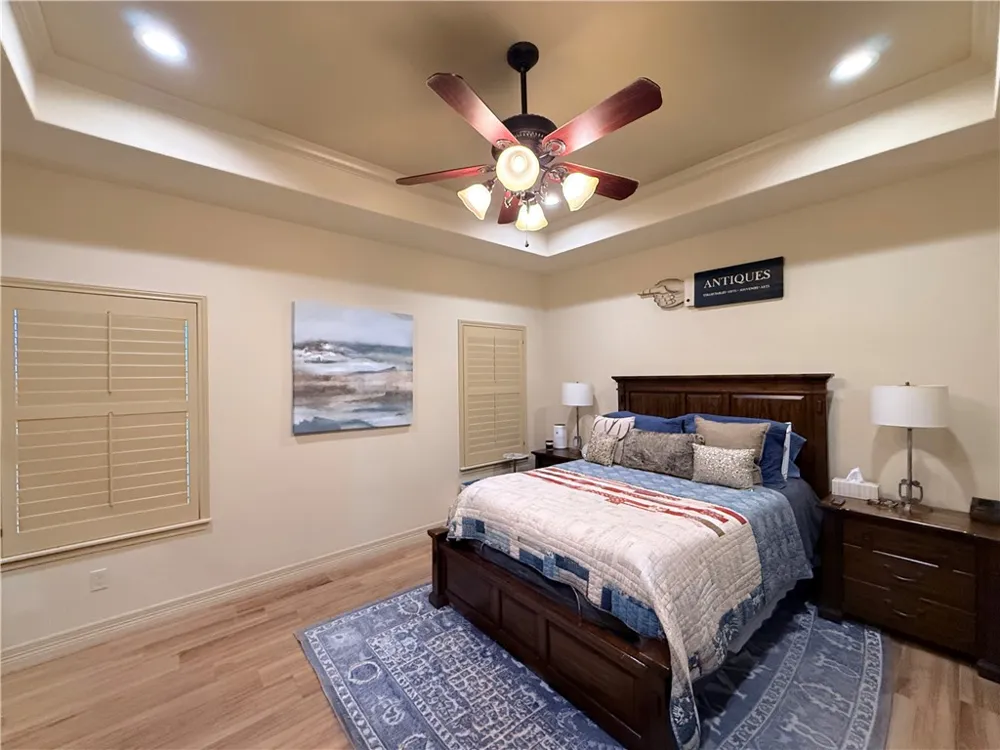 102 Chiman Drive Portland, TX 78374