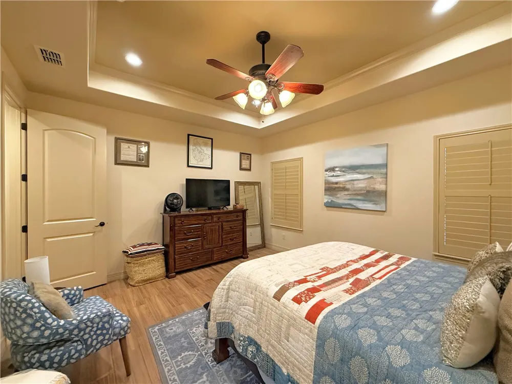 102 Chiman Drive Portland, TX 78374