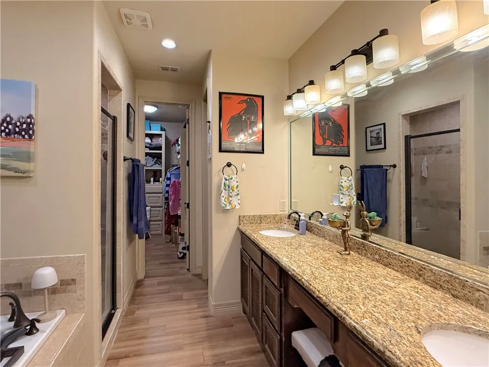 102 Chiman Drive Portland, TX 78374