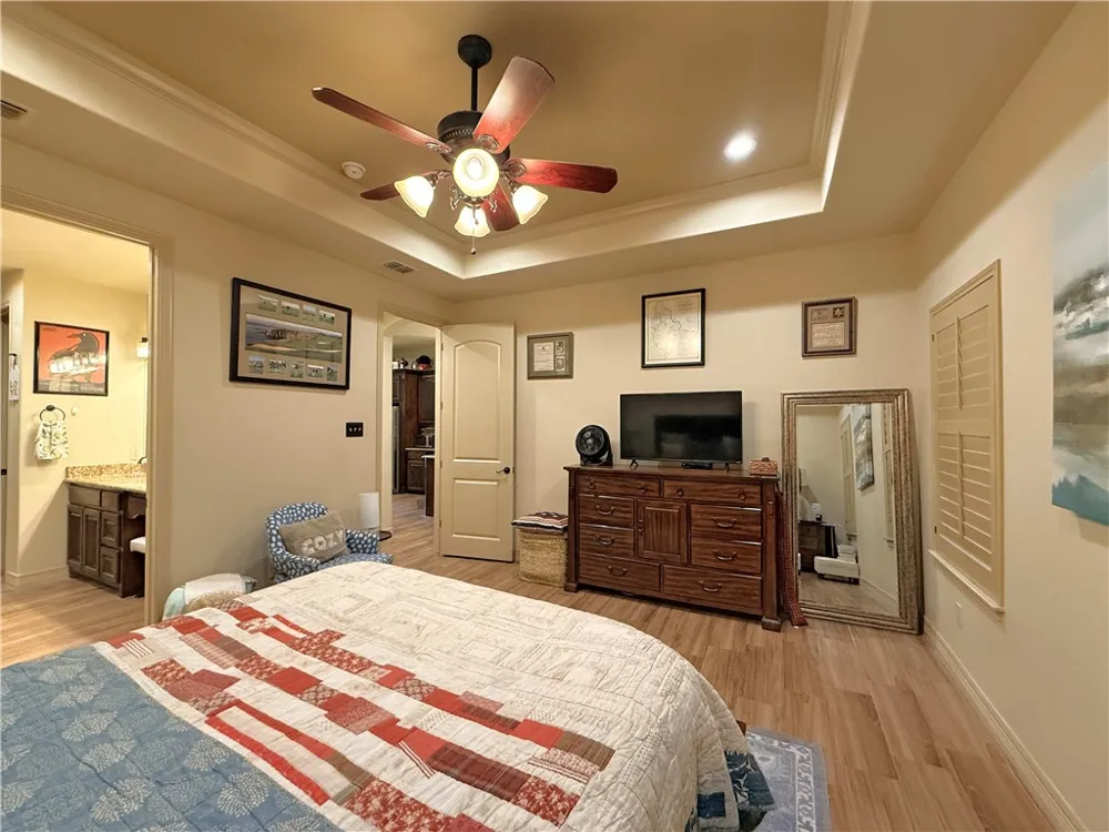 102 Chiman Drive Portland, TX 78374
