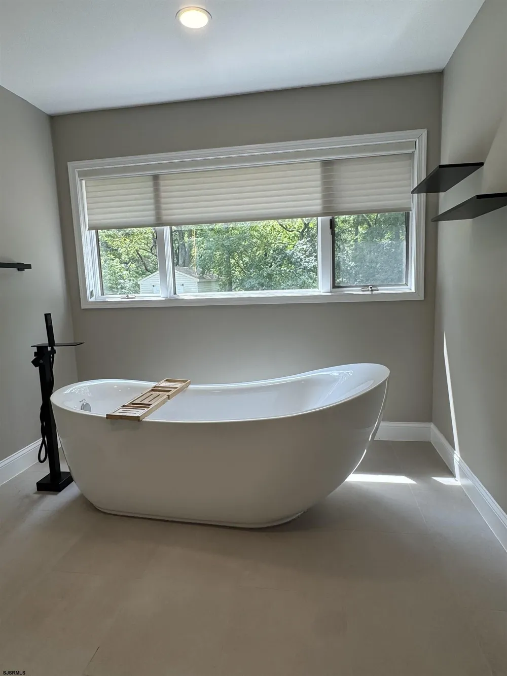 17 Orchard Egg Harbor Township, NJ 08234