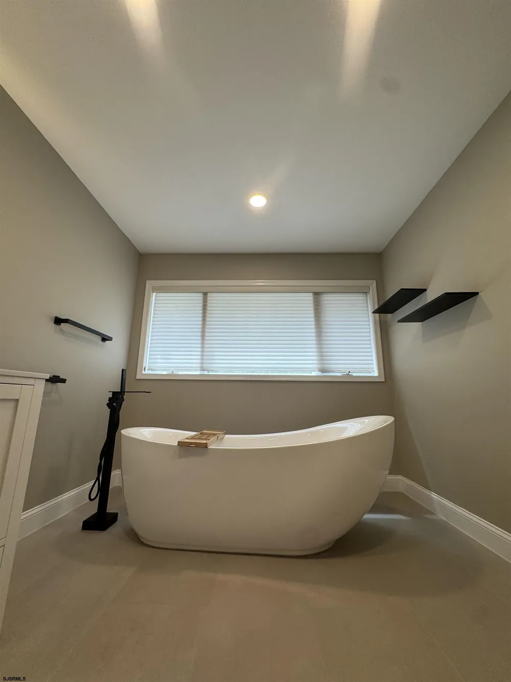 17 Orchard Egg Harbor Township, NJ 08234
