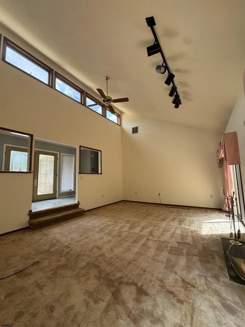17 Orchard Egg Harbor Township, NJ 08234