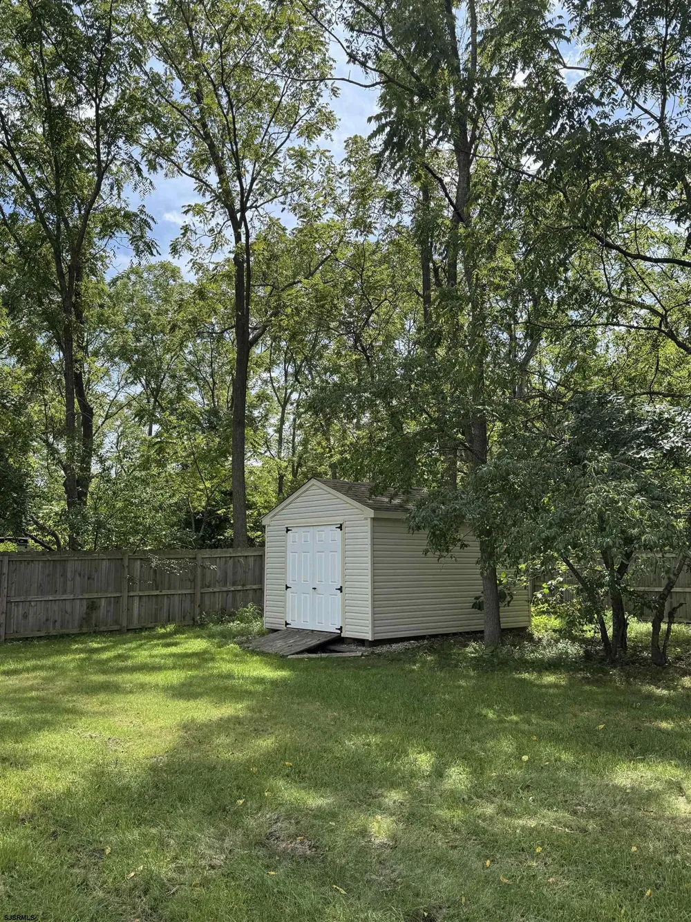 17 Orchard Egg Harbor Township, NJ 08234
