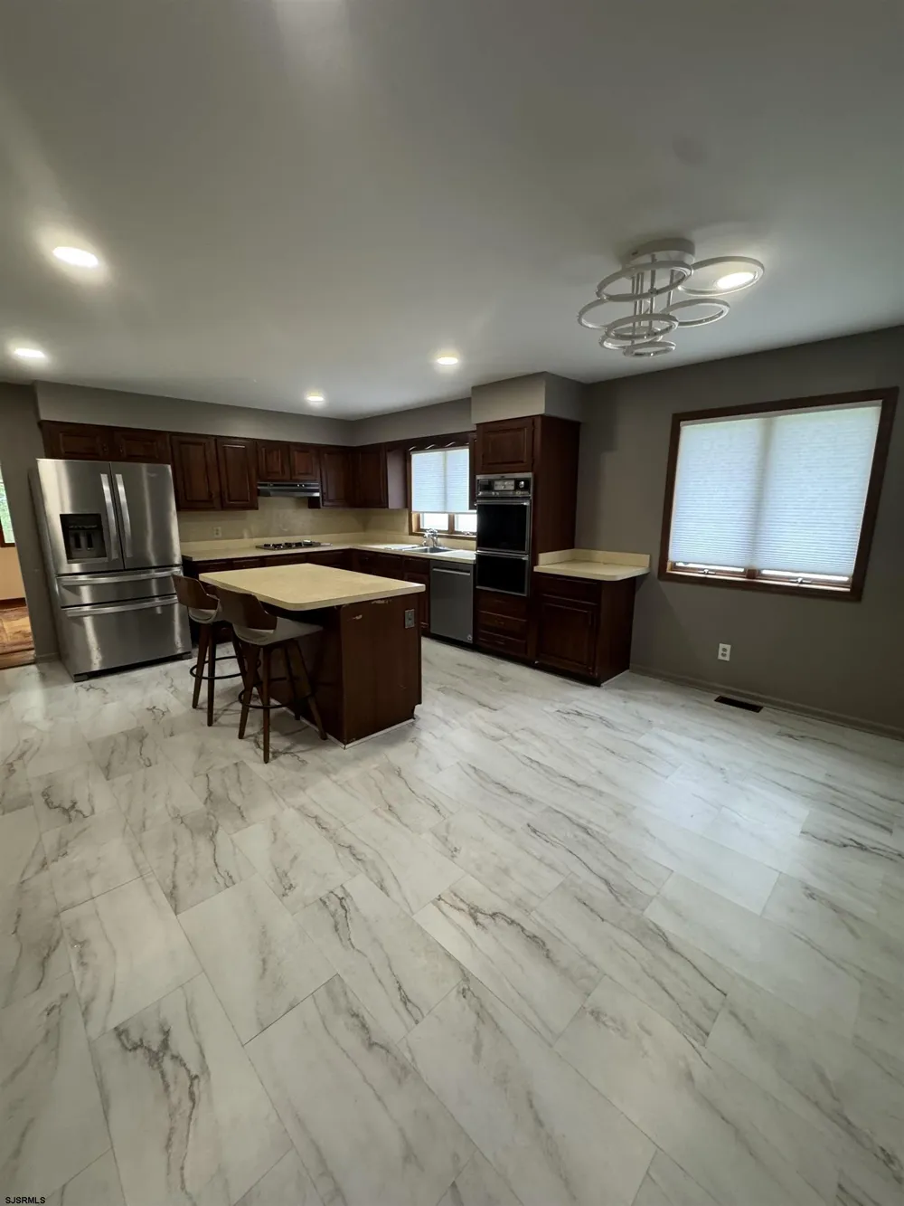 17 Orchard Egg Harbor Township, NJ 08234