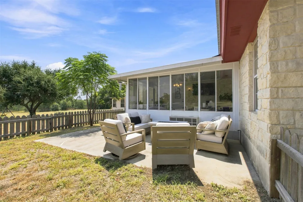 16435 Lucky Hit Road Leander, TX 78641