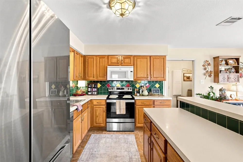 16435 Lucky Hit Road Leander, TX 78641