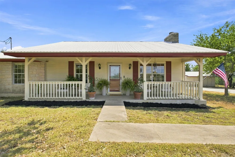 16435 Lucky Hit Road Leander, TX 78641
