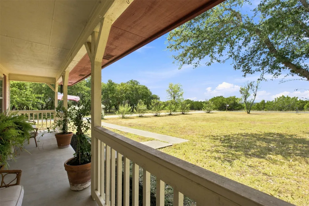 16435 Lucky Hit Road Leander, TX 78641