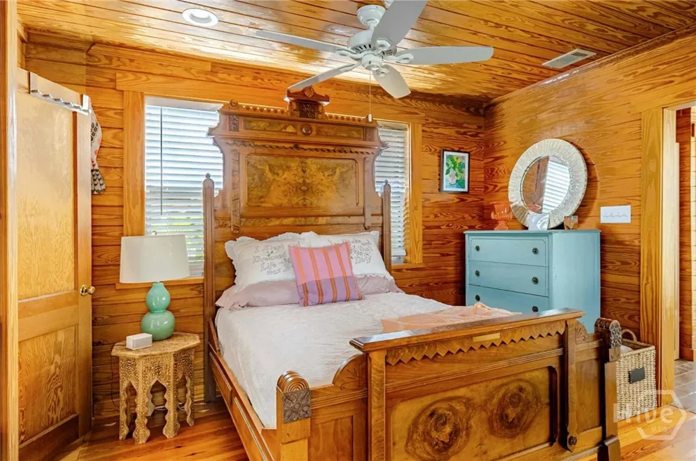 2411 Texas #B Savannah, GA 31404
