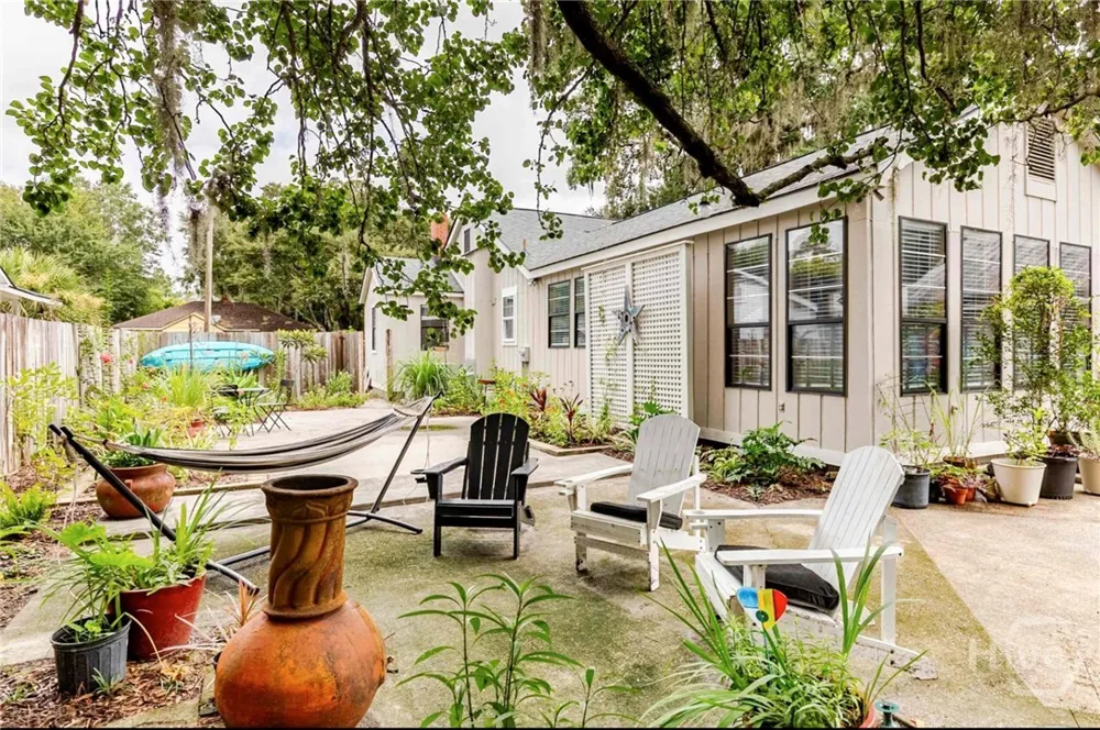2411 Texas #B Savannah, GA 31404