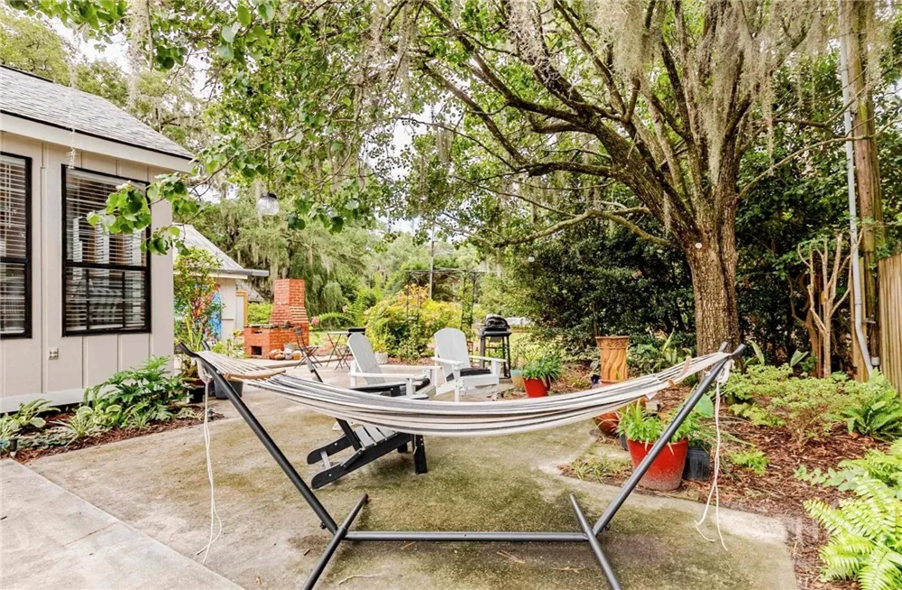 2411 Texas #B Savannah, GA 31404
