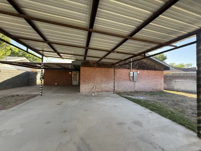 1505 S Ike Avenue Monahans, TX 79756