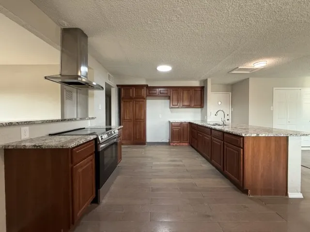 1505 S Ike Avenue Monahans, TX 79756