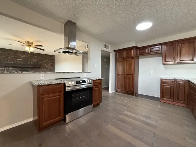 1505 S Ike Avenue Monahans, TX 79756