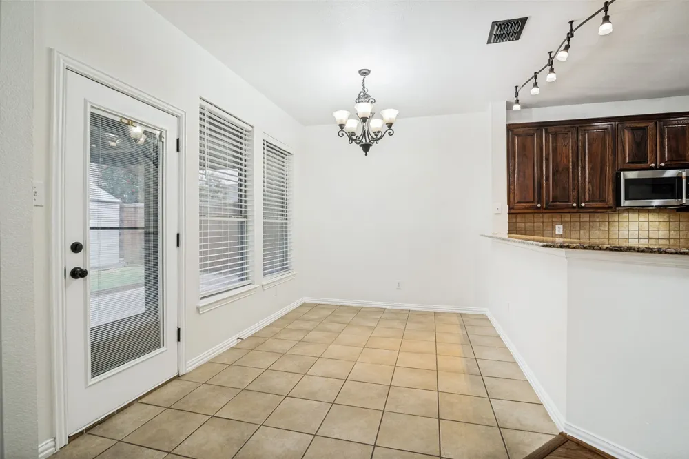 7207 Canary Lane Sachse, TX 75048