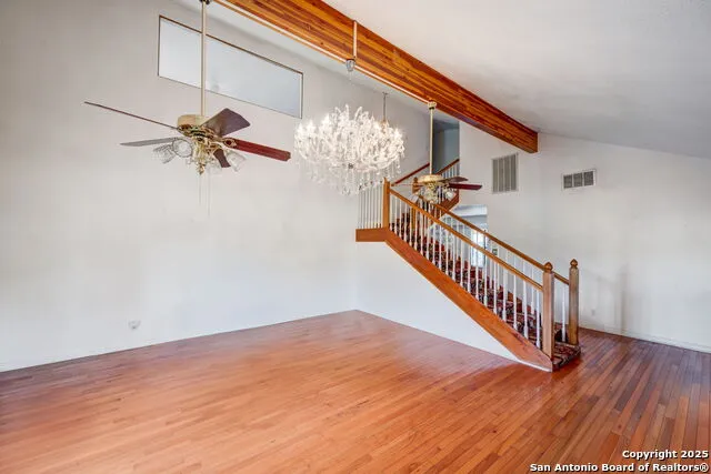 106 HICKORY CIR Floresville, TX 78114