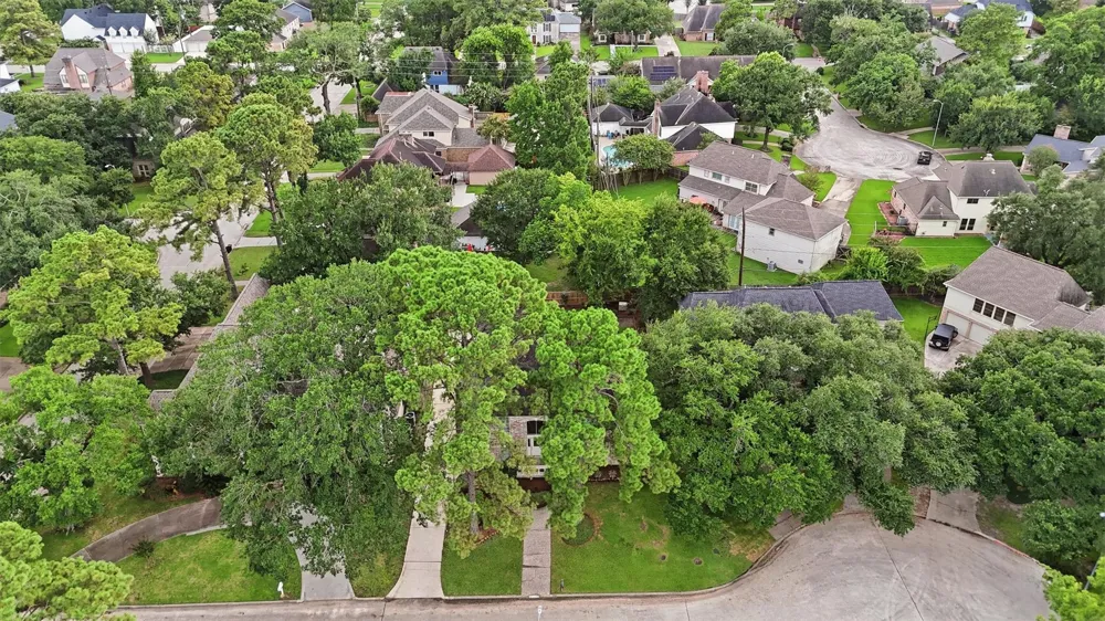 15307 Sierra Pines Court Houston, TX 77068