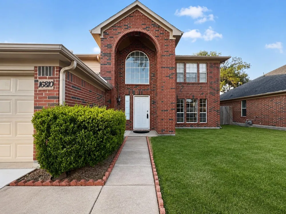 16810 Blairstone Houston, TX 77084
