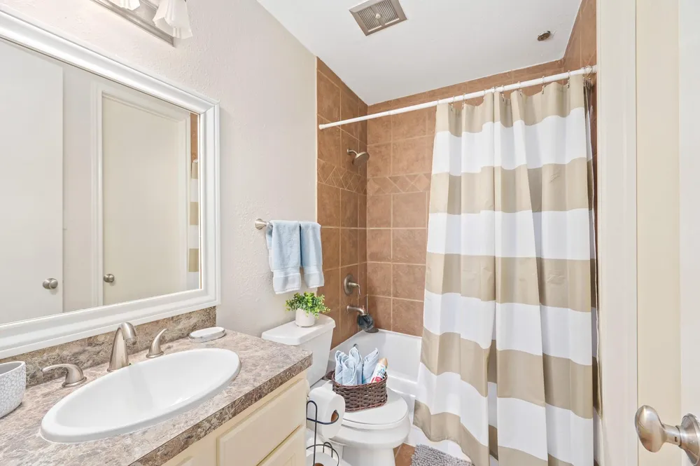 4515 Briar Hollow Place #312 Houston, TX 77027