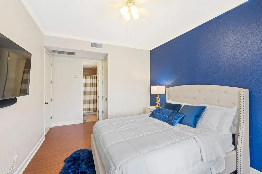 4515 Briar Hollow Place #312 Houston, TX 77027