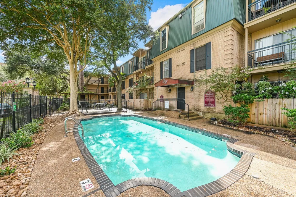 4515 Briar Hollow Place #312 Houston, TX 77027