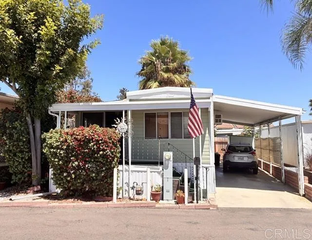 245 W Bobier Drive #72 Vista, CA 92083