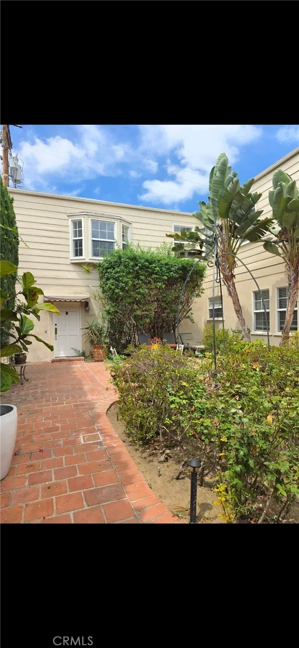 135 S Canon Beverly Hills, CA 90212