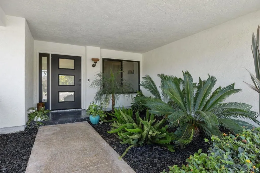 3855 Via Reposo Rancho Santa Fe, CA 92091