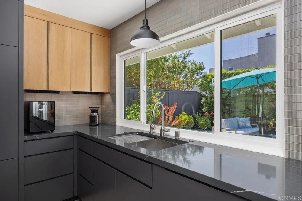 3855 Via Reposo Rancho Santa Fe, CA 92091